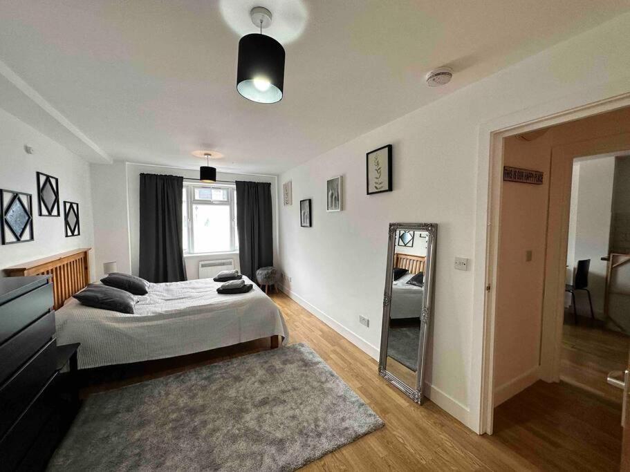 Apartamento Bright And Cosy 1 Bed Flat Next To Tower Bridge Londres Exterior foto